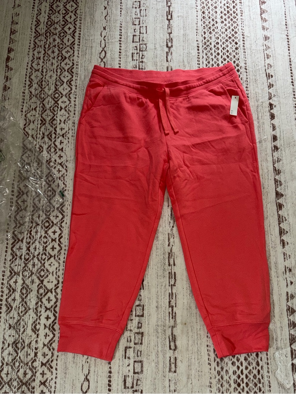 Amazon
Essentials Women's Fleece
Jogger Sweatpant size Large new